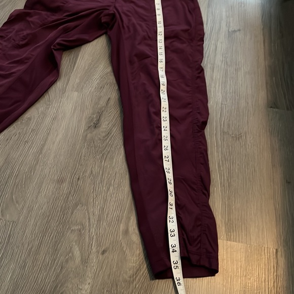 Lululemon women pants. Size 6 - Picture 7 of 8